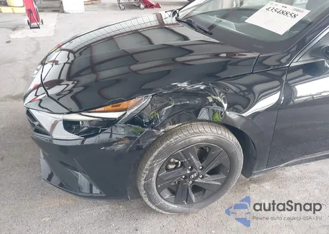 2023 Hyundai Elantra Sel from USA, damaged, VIN 5NPLM4AG7PH119083